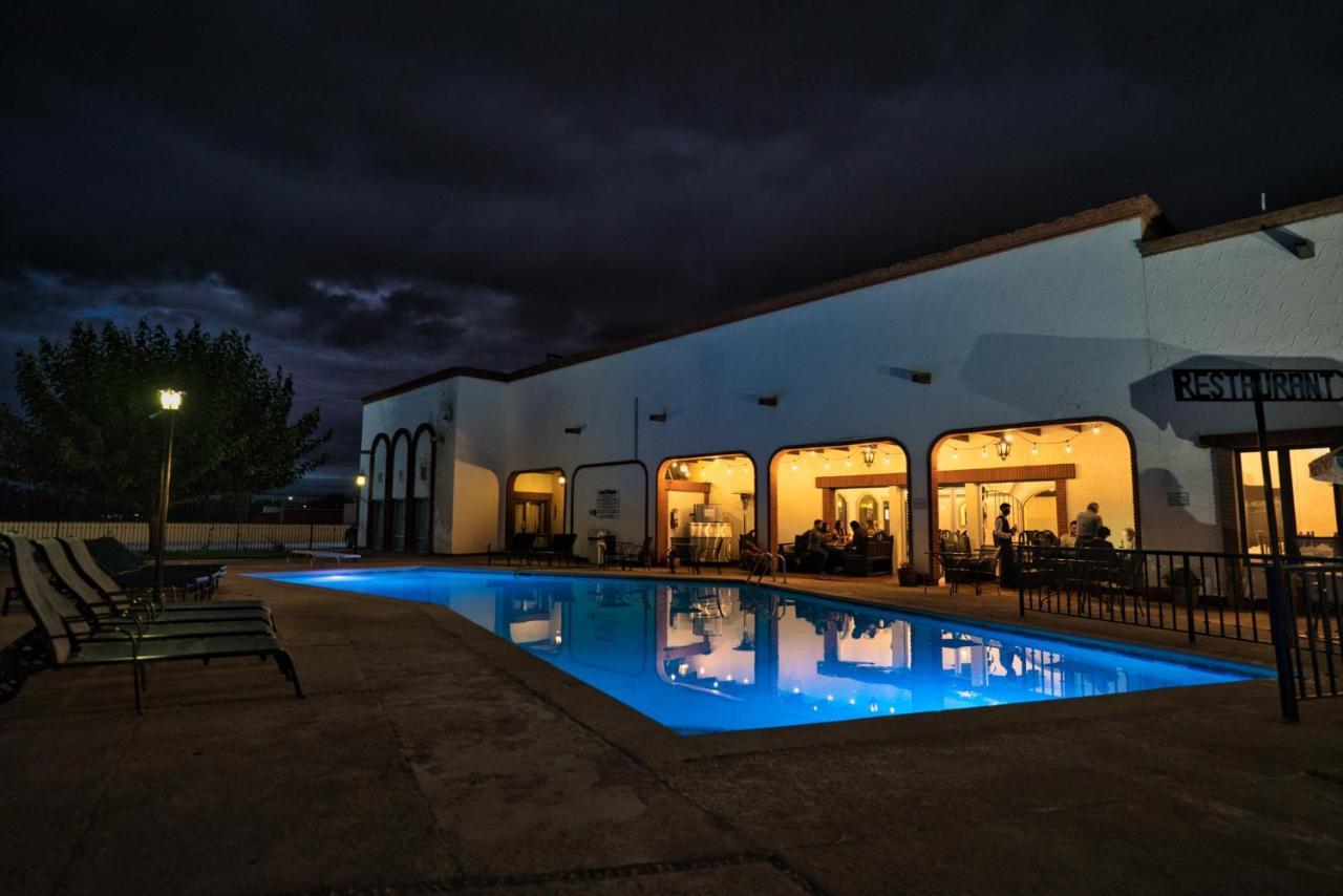 Hotel Hacienda Nuevo Casas Grandes Exterior foto