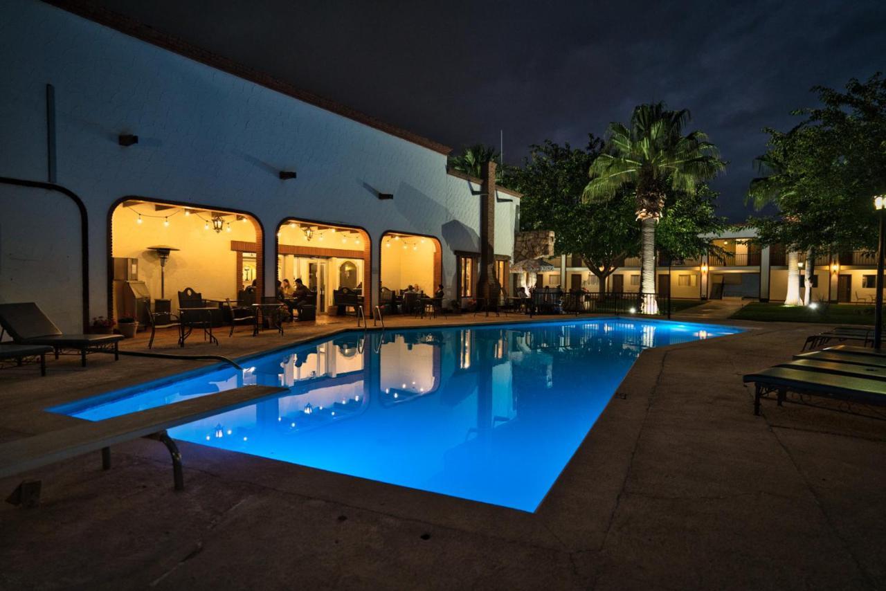 Hotel Hacienda Nuevo Casas Grandes Exterior foto